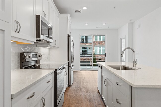 Building Photo - 416 Burton Dr