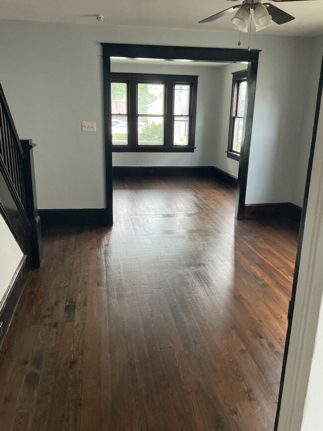 Building Photo - 3BR Single Family Rental  - Walk to Downto...