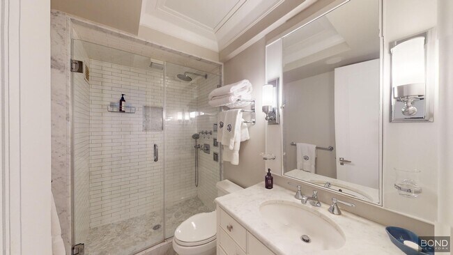 Building Photo - 19 E 88th St
