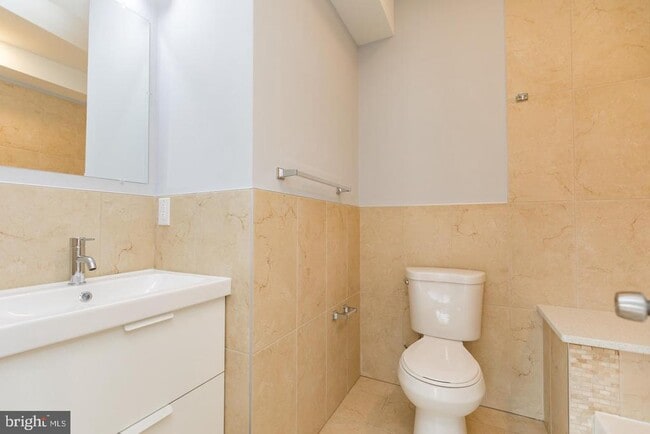 Building Photo - 2230 Frankford Ave