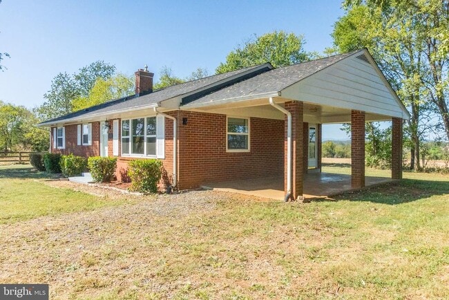 Primary Photo - 6470 Rose Hill Dr