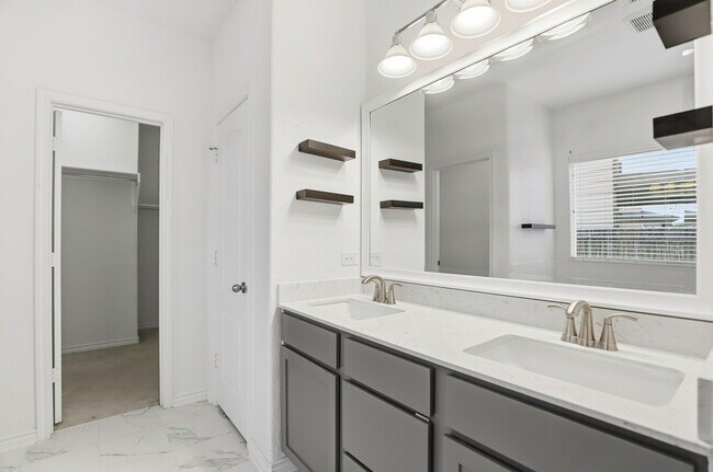 Building Photo - 7907 Expectation Dr