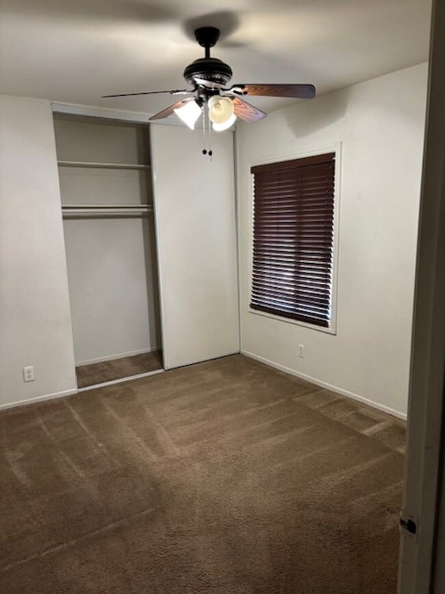 Building Photo - Low in La Quinta Cove