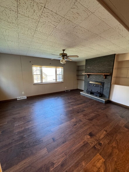 Building Photo - 822 Sutherland Dr