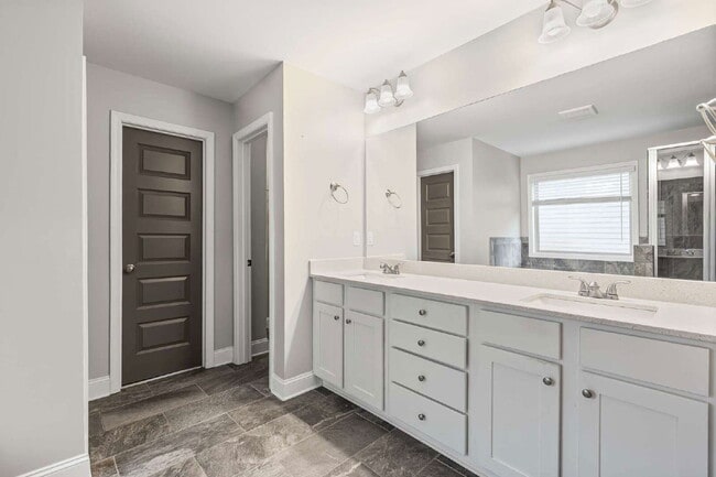 Building Photo - 1880 Cobblefield Cir