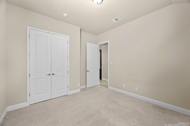 Building Photo - 723 Viento Point