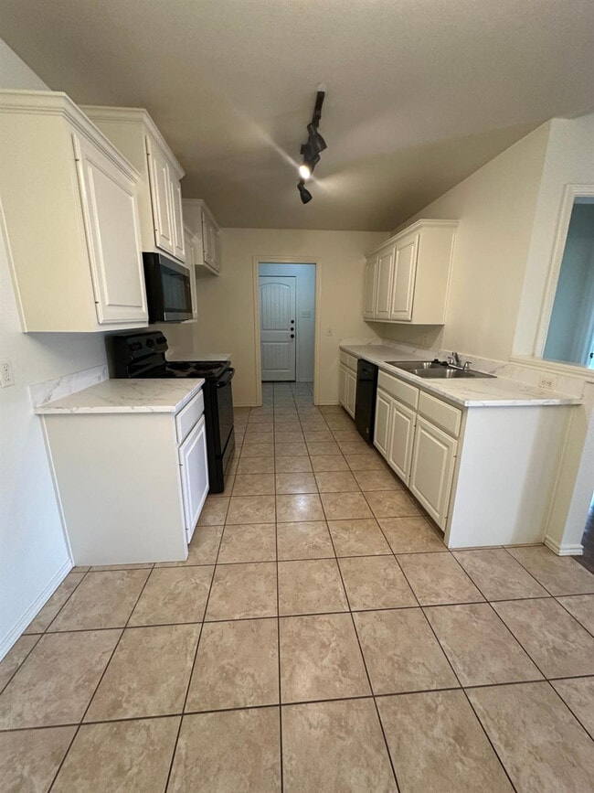 Building Photo - 6133 72nd Pl