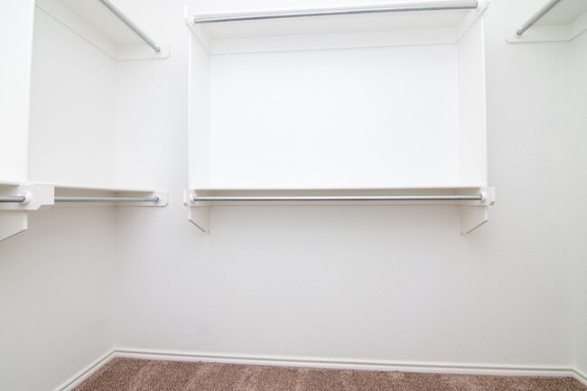 Building Photo - 1600 Rattler Ln
