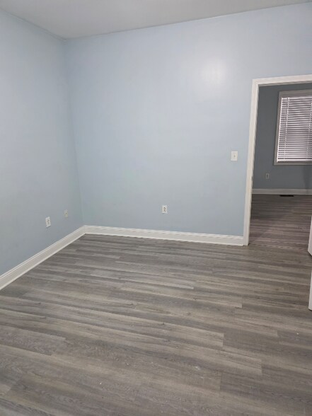 Building Photo - 102 Mt Pleasant Ave