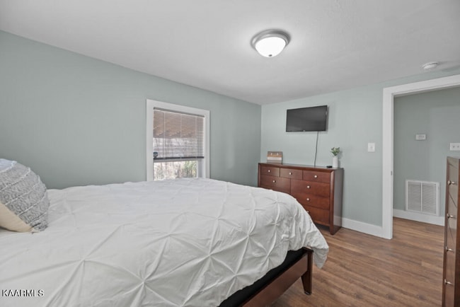 Building Photo - 2512 Ramona Ave NW