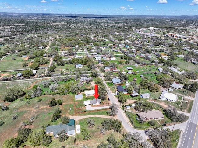 Building Photo - 103 N Ave Q