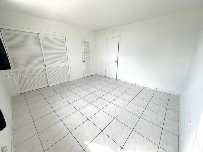 Building Photo - 1800 79th Street Causeway