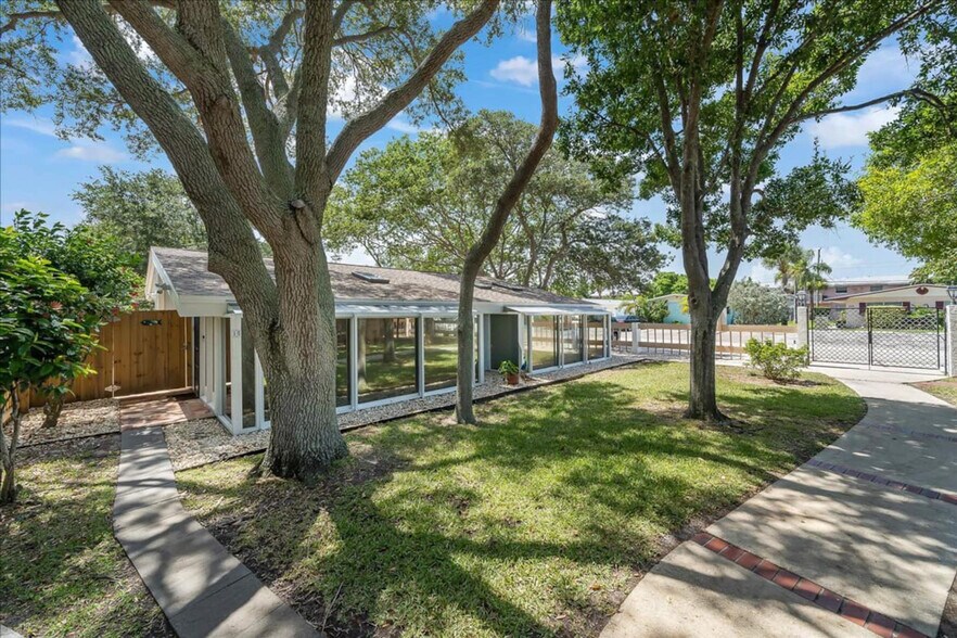 Building Photo - 408 Harrison Ave