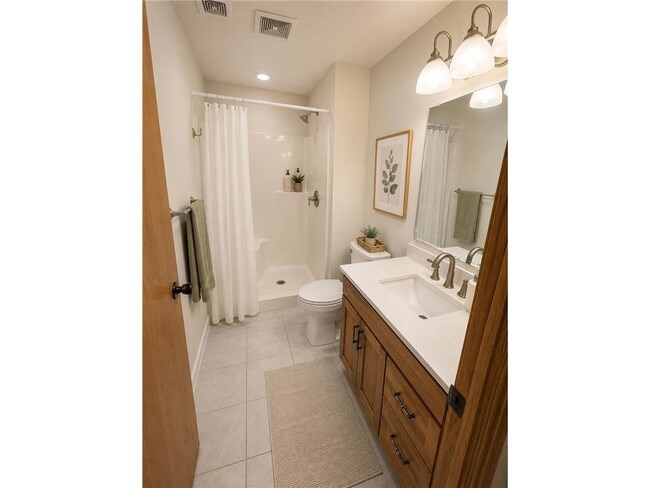 Building Photo - 5398 Kahler Dr NE