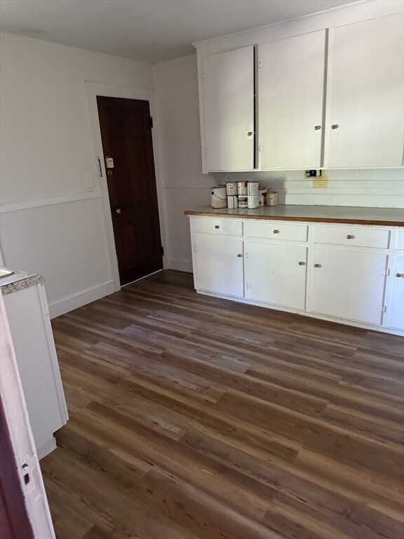 Building Photo - 10 Weston Ct