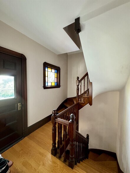 Building Photo - 29 Fairmount Ave