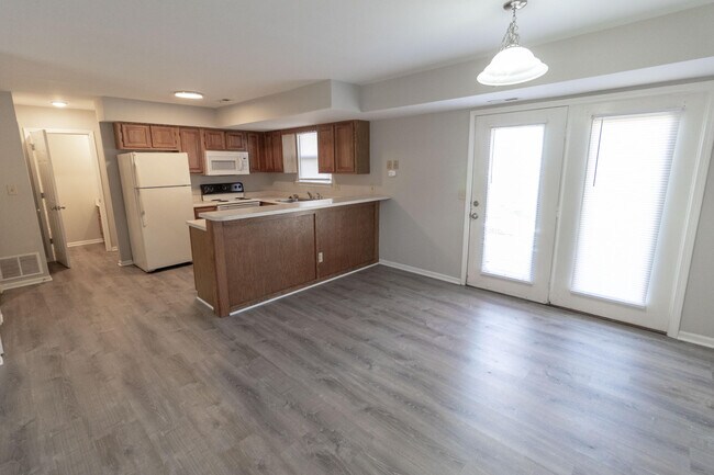 Building Photo - 3705 Hermitage Rd