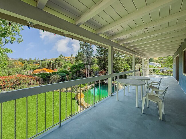 Building Photo - Calabasas 4BR w/pool + spa, views, solar panels + ALL appliances!