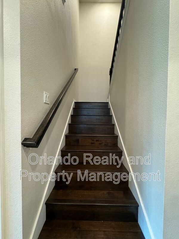 Building Photo - 5625 Cedar Chase Dr