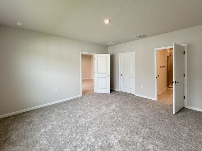 Building Photo - 499 Voltaire Dr