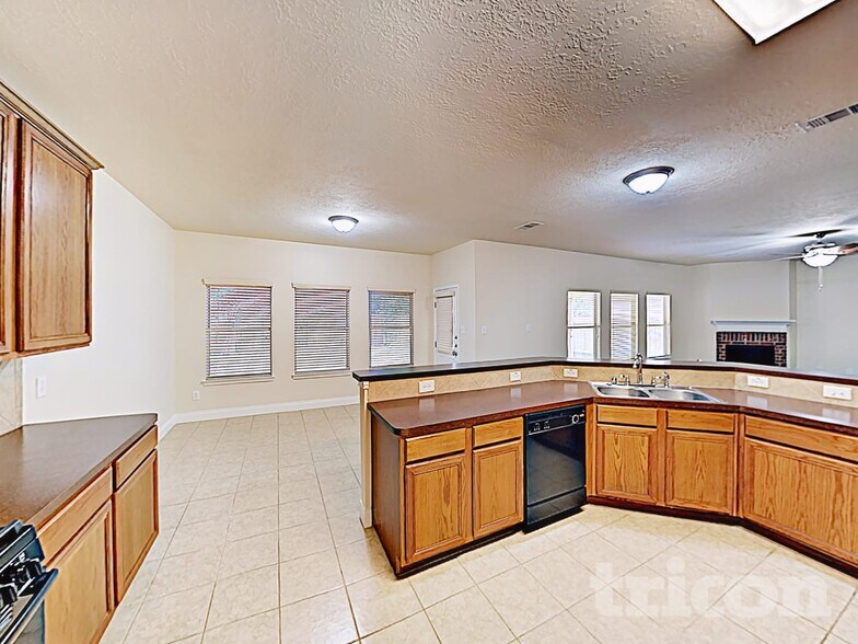 Building Photo - 12043 Belle Ct