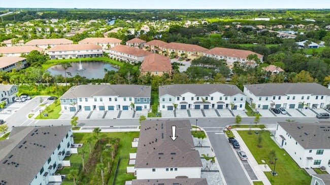 Building Photo - 7638 SW Lucy Ln