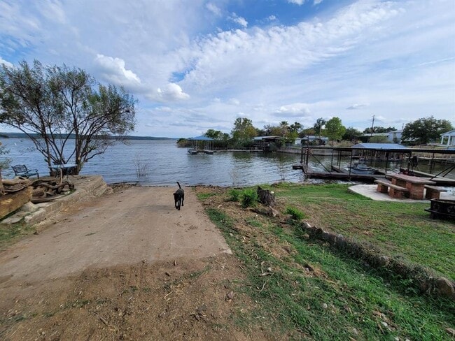 Building Photo - 161 Alexander Dr