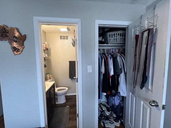 Building Photo - 3101 26th St