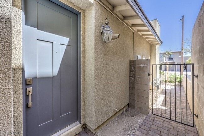 Building Photo - 12392 Aster Hills Ave