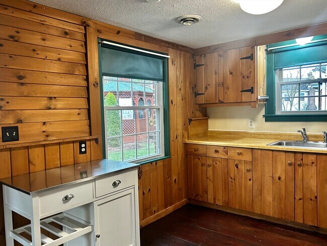 Building Photo - 6 Long Farm Terrace