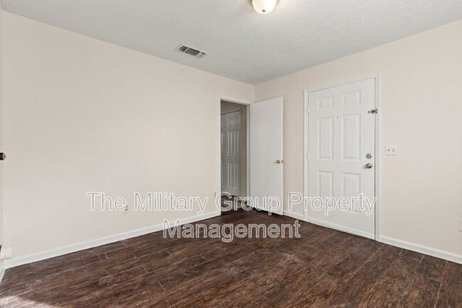 Building Photo - 5615 Atlee Ave