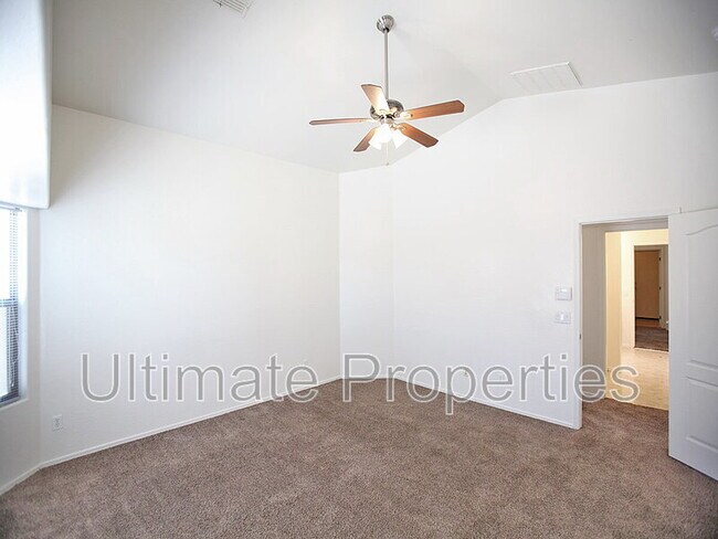Building Photo - 5921 S 249th Dr