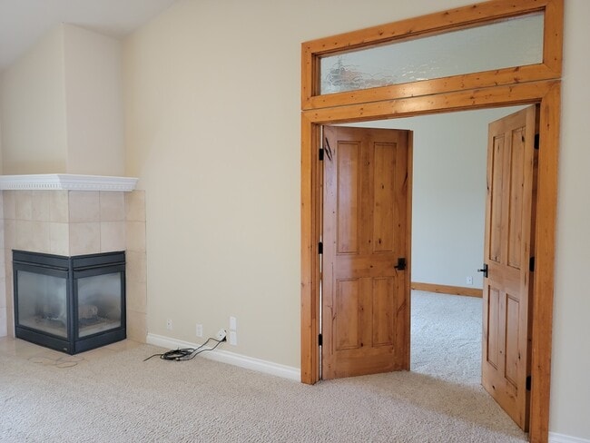 Building Photo - 12 Camberwell Ct