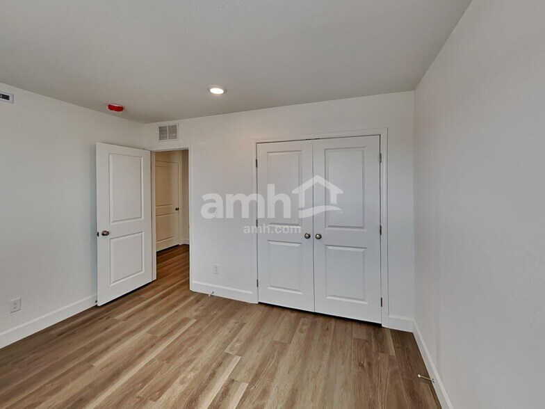 Building Photo - 10548 Lagaspi Dr