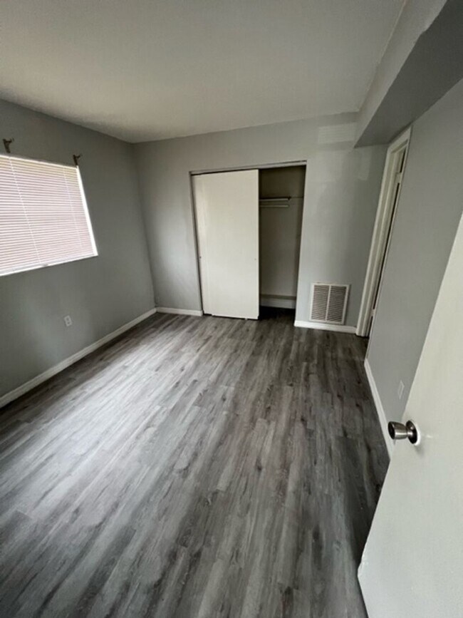 Interior Photo - 13104-13108 Leisure Wood Pl