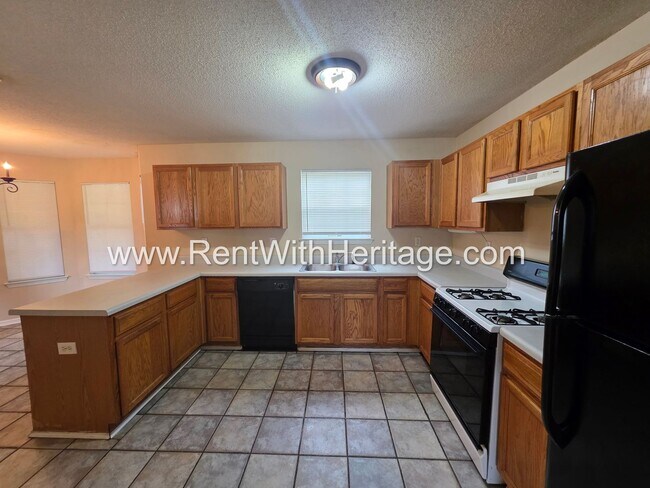 Building Photo - 6535 Manor Creek Dr