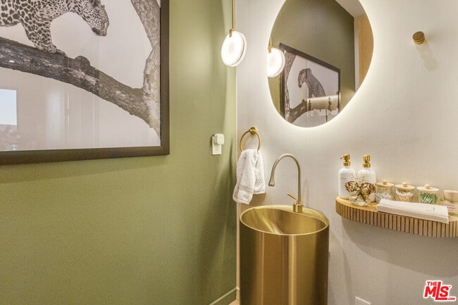 Building Photo - 22570 S Summit Ridge Cir