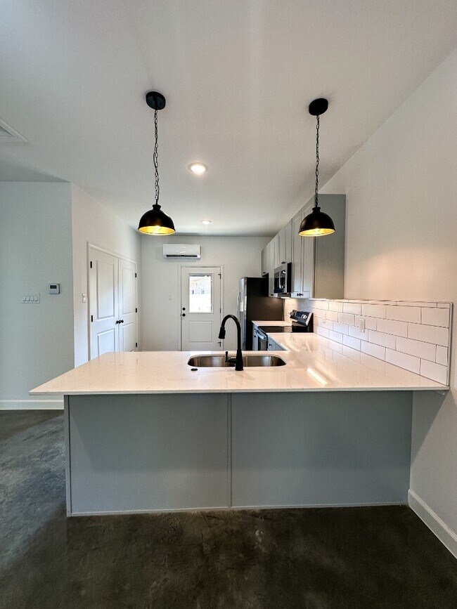 Building Photo - 1612 Crosswood Ct
