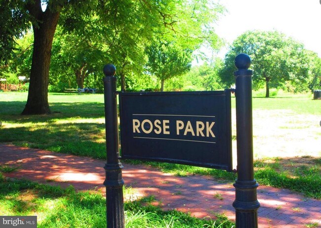 Building Photo - 2802 P St NW