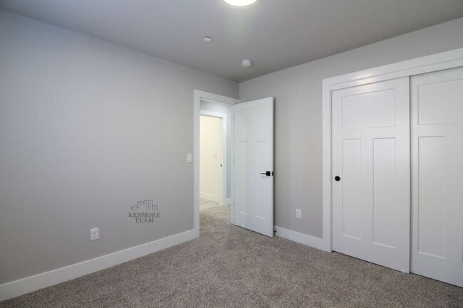 Building Photo - 723 Rio Vista Loop