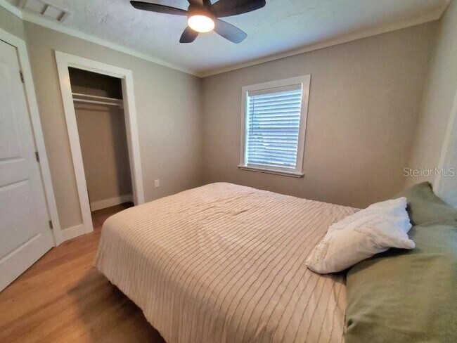 Building Photo - 219 Darst Ave