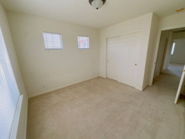 Building Photo - 1603 Laverder Dr