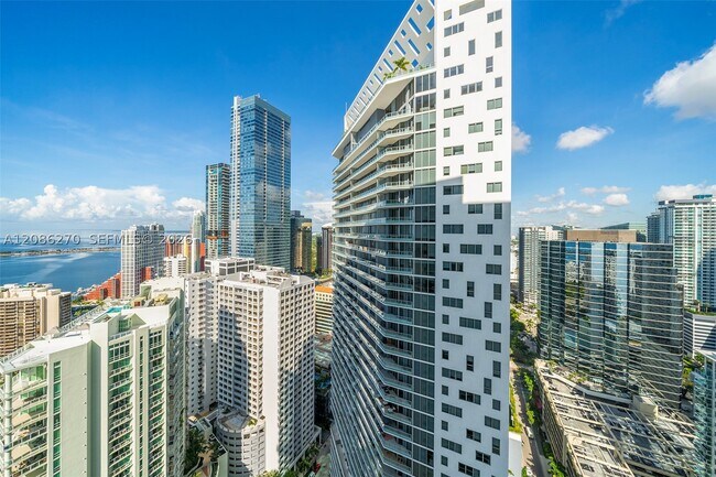 Building Photo - 1331 Brickell Bay Dr