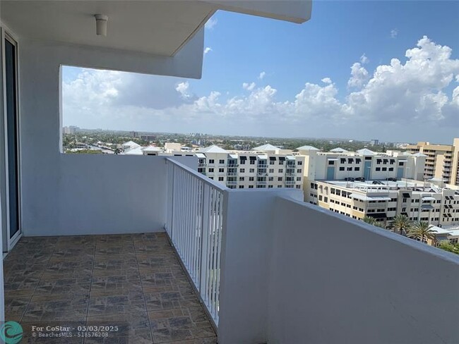 Building Photo - 1360 S Ocean Blvd