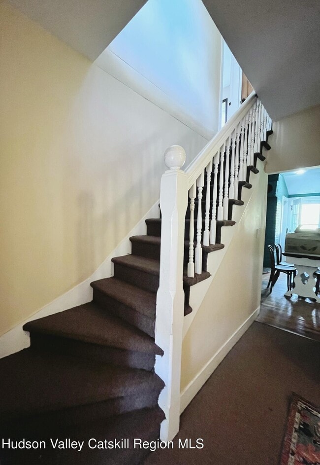 Building Photo - 6 Penrose Park