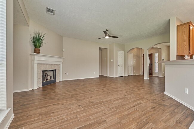 Building Photo - 6403 Sagewalk Ct