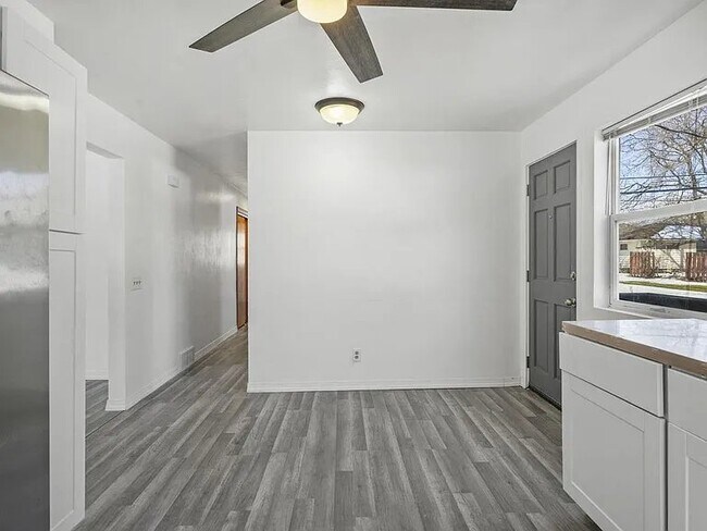 Building Photo - 5604 Bjelde Ln
