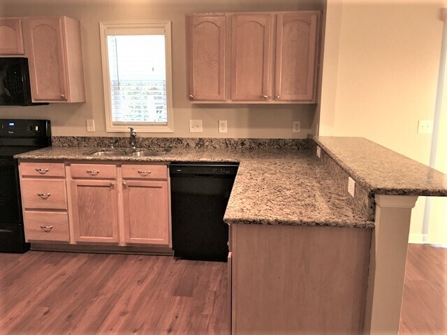 Building Photo - 112 Knightsbridge Rd