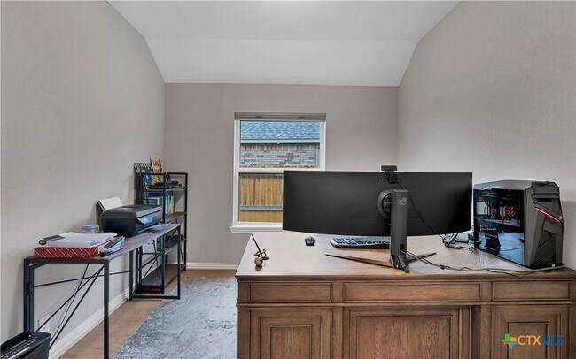 Building Photo - 1649 Ranch House