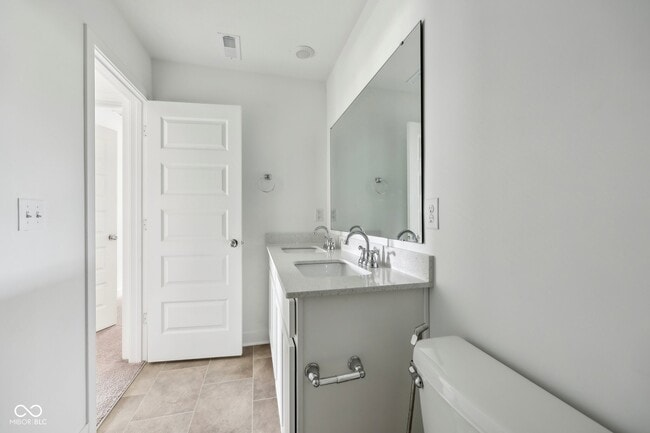 Building Photo - 17255 Gresham Ln